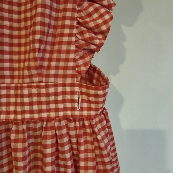 Gingham Ruffled Kitchen Apron in Red - Picture 3 of 7